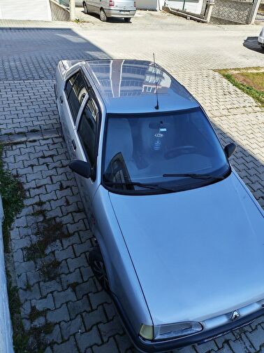 RENAULT 19