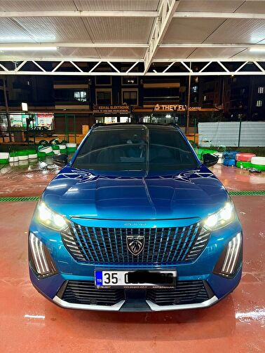 PEUGEOT 2008