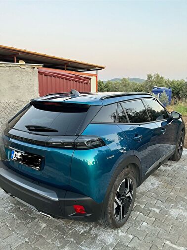 PEUGEOT 2008