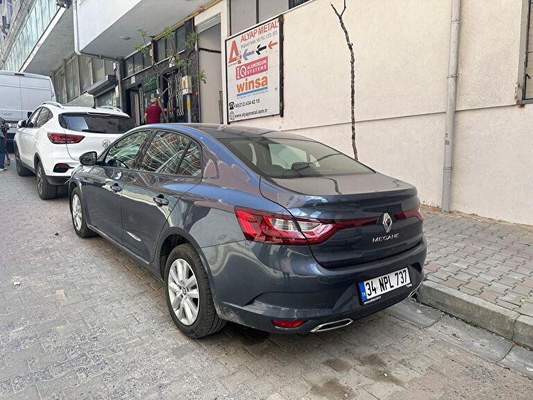 RENAULT MEGANE