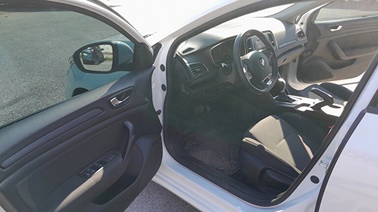 RENAULT MEGANE