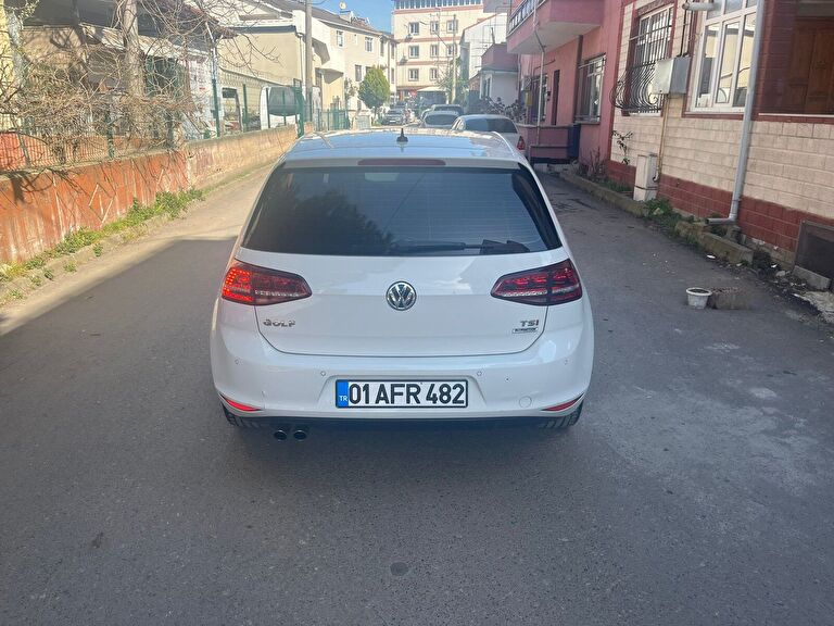 VOLKSWAGEN GOLF