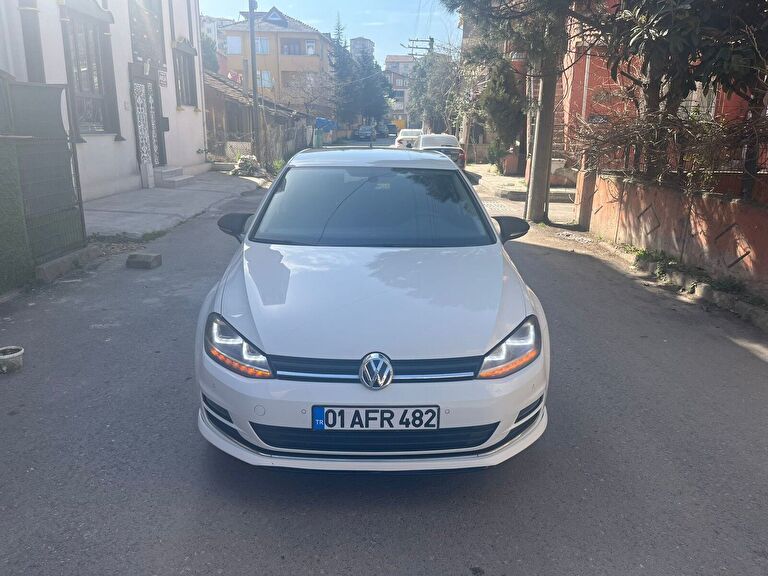 VOLKSWAGEN GOLF