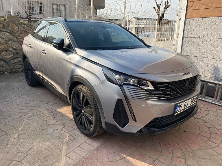 PEUGEOT 3008
