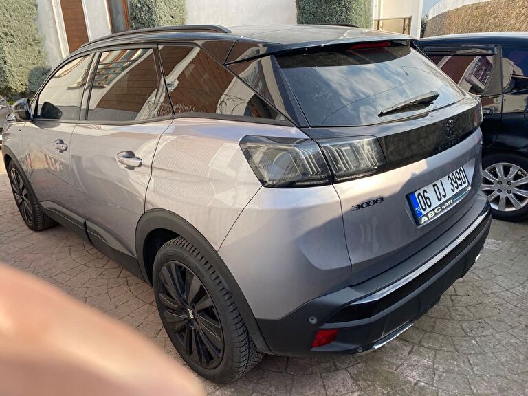 PEUGEOT 3008