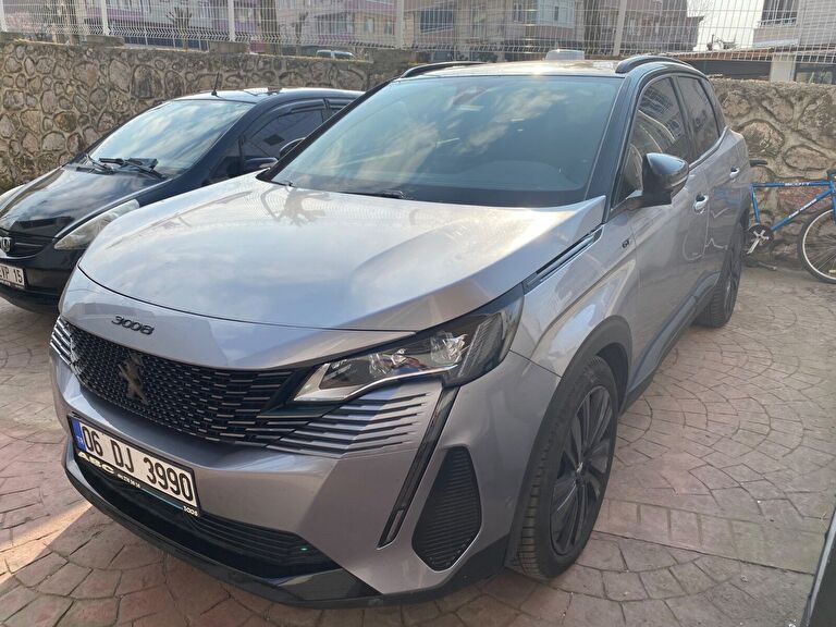 PEUGEOT 3008