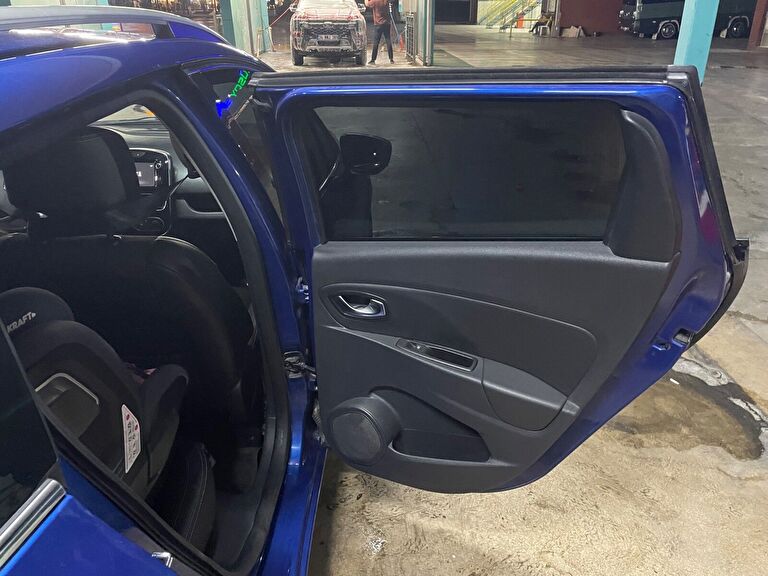 RENAULT CLIO SPORT TOURER