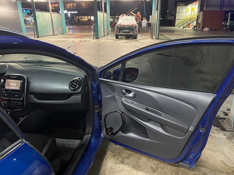 RENAULT CLIO SPORT TOURER