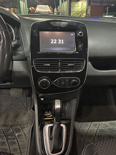 RENAULT CLIO SPORT TOURER