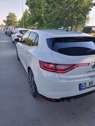 RENAULT MEGANE