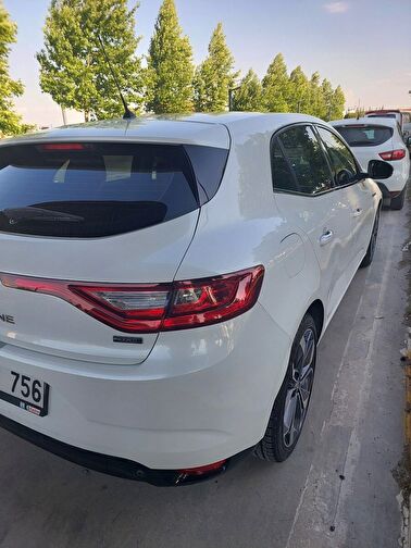 RENAULT MEGANE