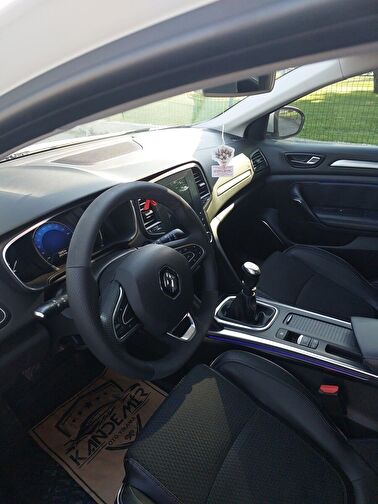 RENAULT MEGANE