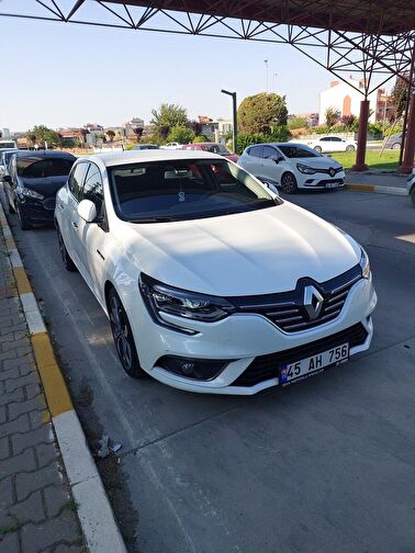 RENAULT MEGANE