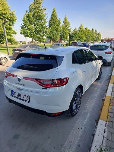 RENAULT MEGANE