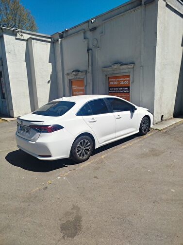 TOYOTA COROLLA