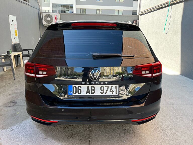 VOLKSWAGEN PASSAT VARIANT