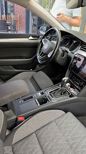 VOLKSWAGEN PASSAT VARIANT