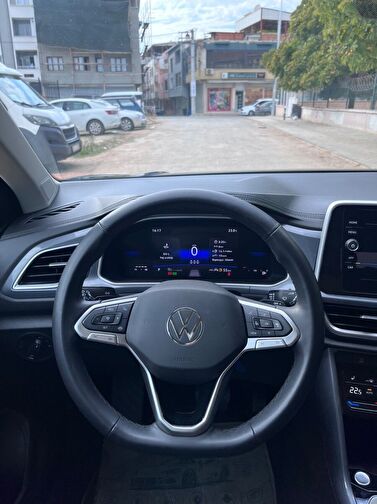 VOLKSWAGEN T-ROC