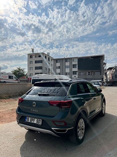 VOLKSWAGEN T-ROC