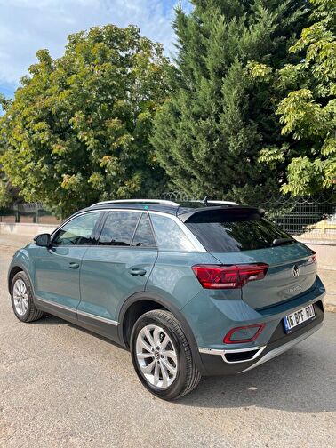 VOLKSWAGEN T-ROC