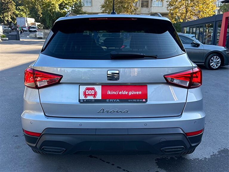 SEAT ARONA