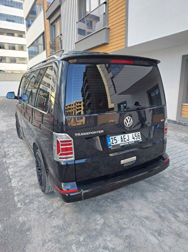 VOLKSWAGEN TRANSPORTER