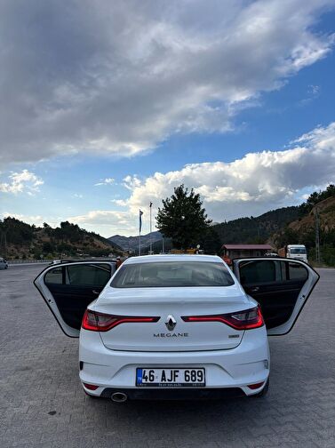 RENAULT MEGANE