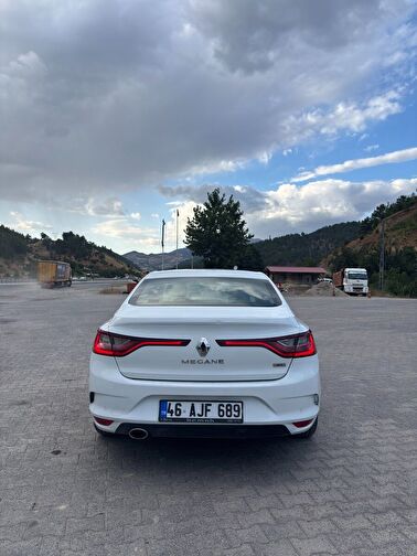 RENAULT MEGANE