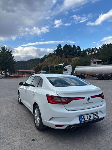 RENAULT MEGANE