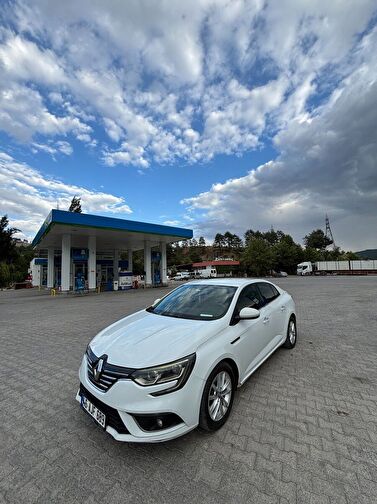 RENAULT MEGANE