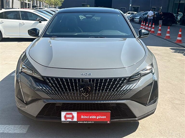 PEUGEOT 408