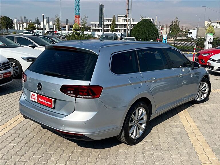 VOLKSWAGEN PASSAT VARIANT