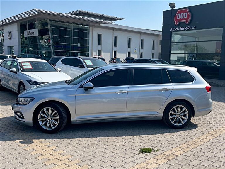 VOLKSWAGEN PASSAT VARIANT