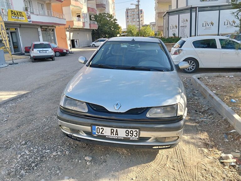 RENAULT LAGUNA