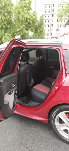 RENAULT CLIO GRAND TOUR