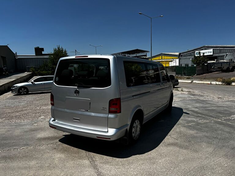 VOLKSWAGEN CARAVELLE