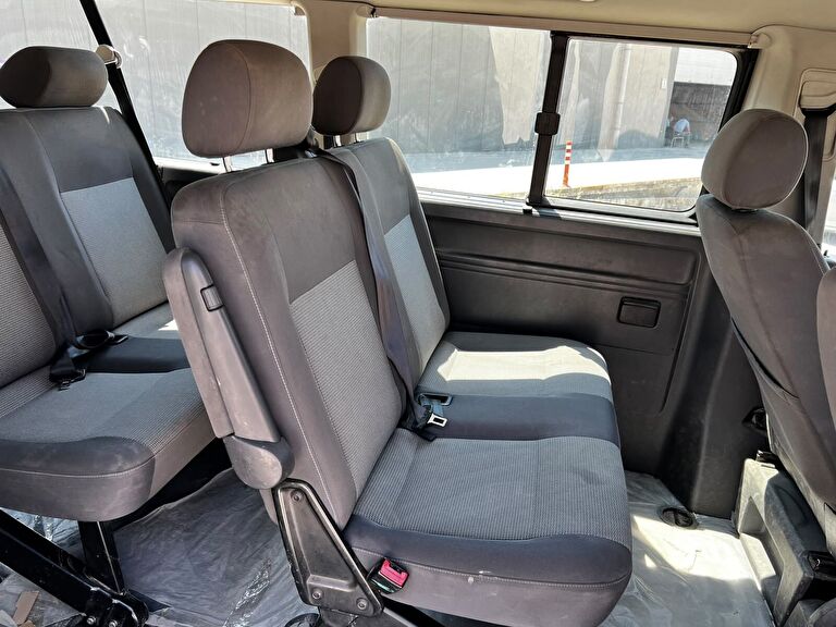 VOLKSWAGEN CARAVELLE
