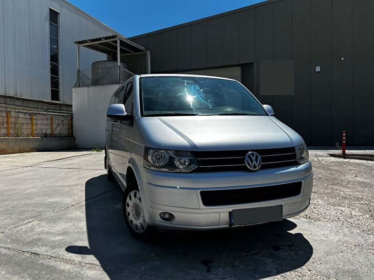 VOLKSWAGEN CARAVELLE