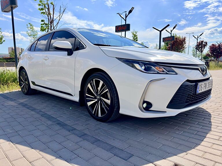 TOYOTA COROLLA
