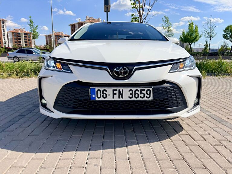 TOYOTA COROLLA