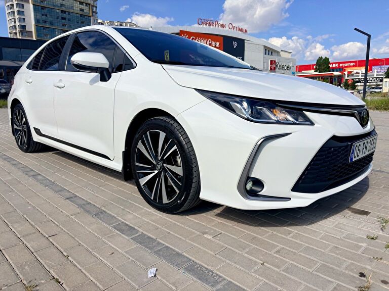 TOYOTA COROLLA