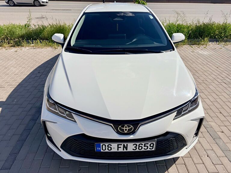 TOYOTA COROLLA
