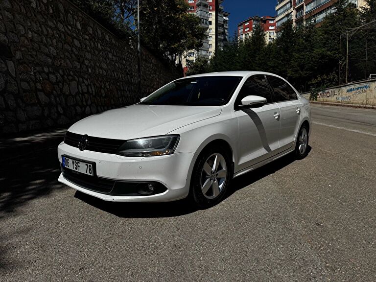 VOLKSWAGEN JETTA