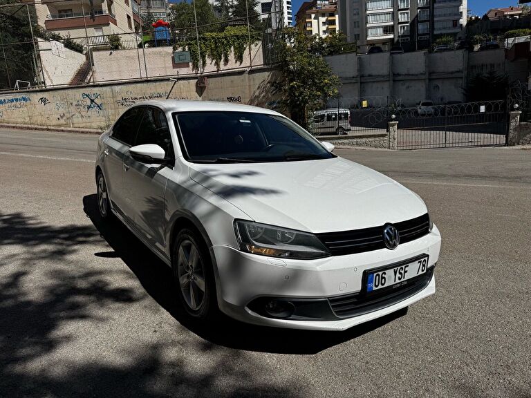 VOLKSWAGEN JETTA