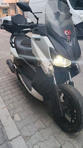 Yamaha X-Max 250 ABS