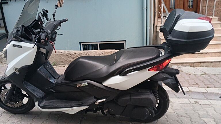 Yamaha X-Max 250 ABS