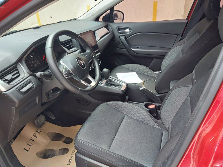 RENAULT CAPTUR