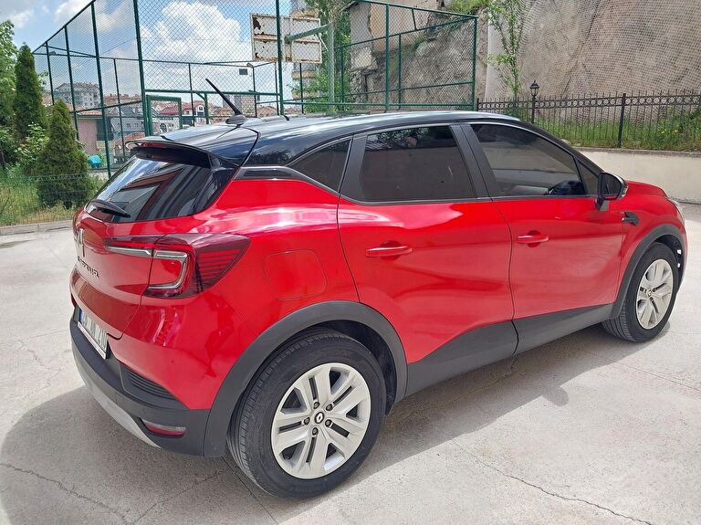 RENAULT CAPTUR