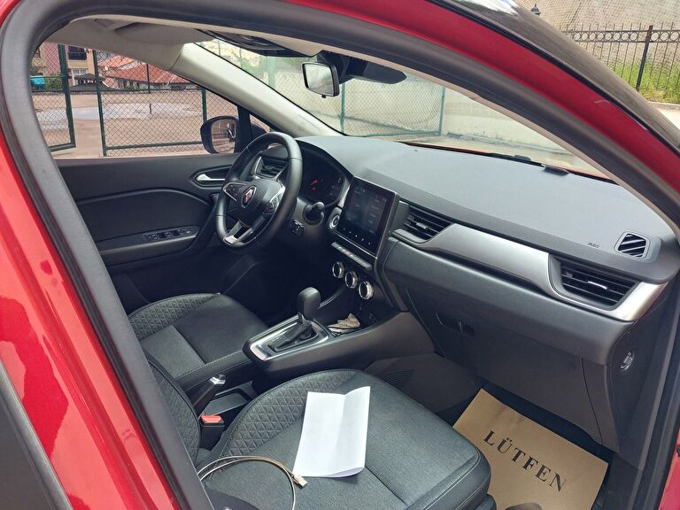 RENAULT CAPTUR