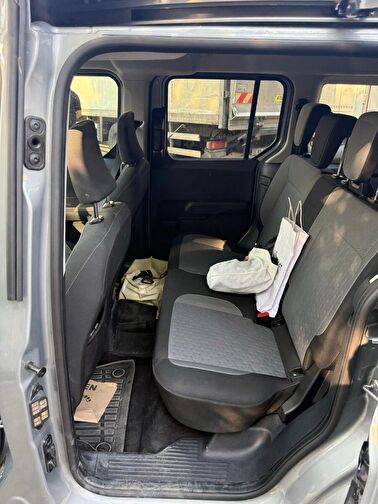 FORD TOURNEO COURIER